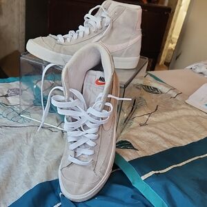 Nike Kids High-Top Sneakers White and Light Pink